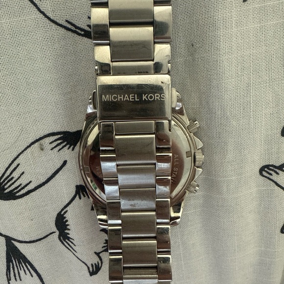 Michael Kors Metallic Silver Chronograph Watch - Picture 5 of 8